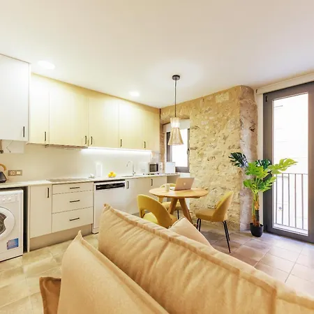 Bravissimo Mercadal, Monthly Apartment Girona