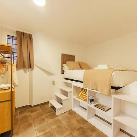 Διαμέρισμα Bravissimo Mercadal, Monthly Χιρόνα