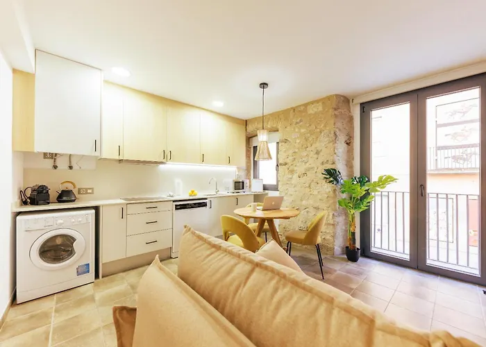 Bravissimo Mercadal, Monthly Apartamento Girona