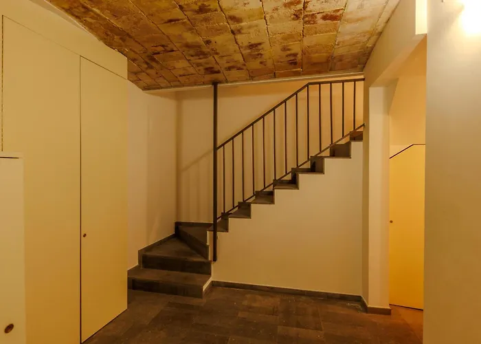 Bravissimo Mercadal, Monthly Girona